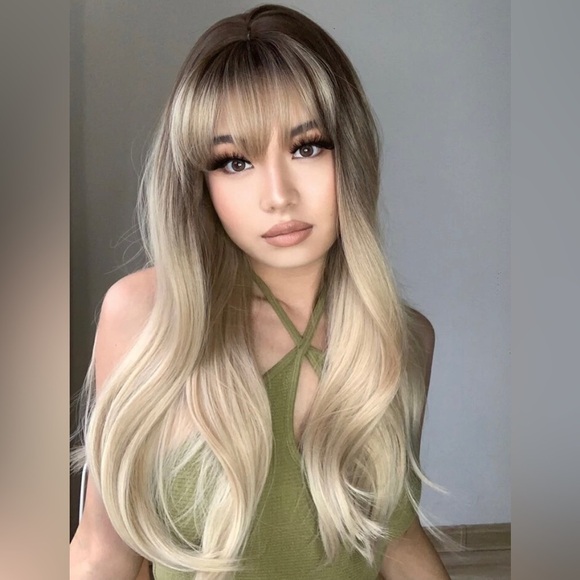 24 Inch Ombre Brown To Blonde Wavy  Long Wig - Picture 1 of 15